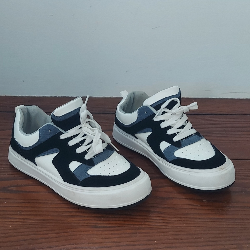 Shoes - Picture 12 of 12